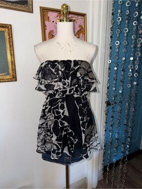 Vintage Y2K Black & White Strapless Ruffle Chiffon Top